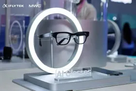 科大讯飞AI眼镜亮相：支持多模态同传翻译，仅重40克
