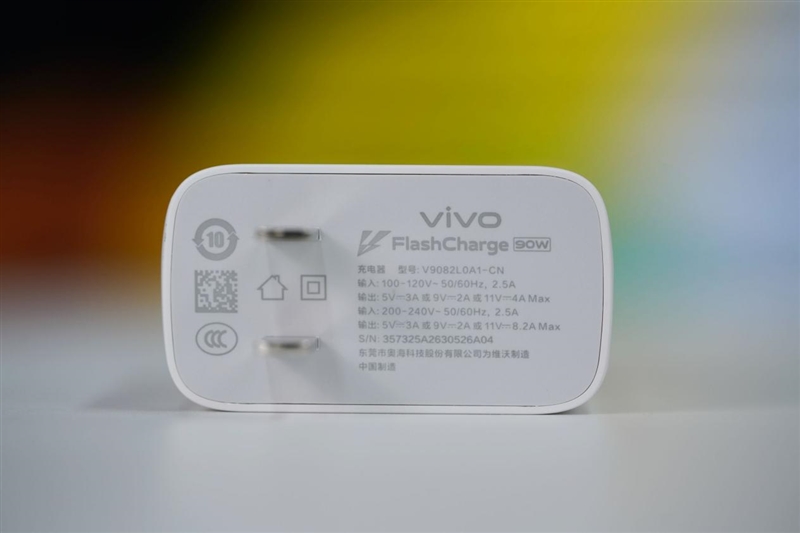 无感握持、出片惊艳！vivo S50首发全面评测：颜值与实力并存的全能旗舰