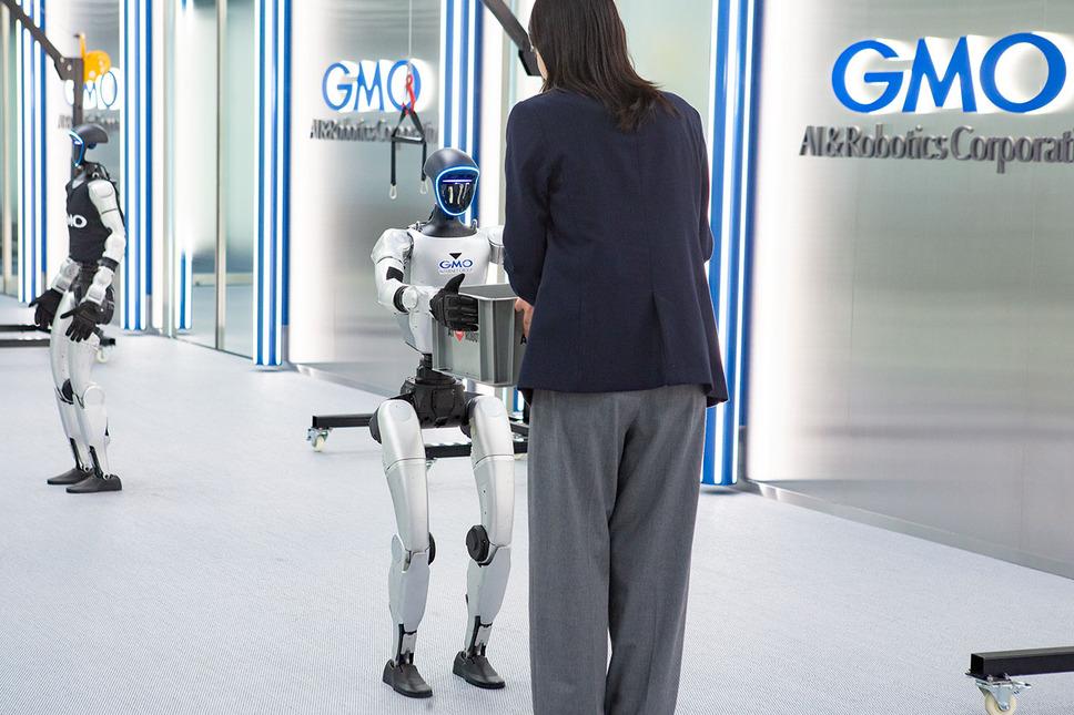 GMO在东京开设大型人形机器人基地，日本狂补Physical AI产业链